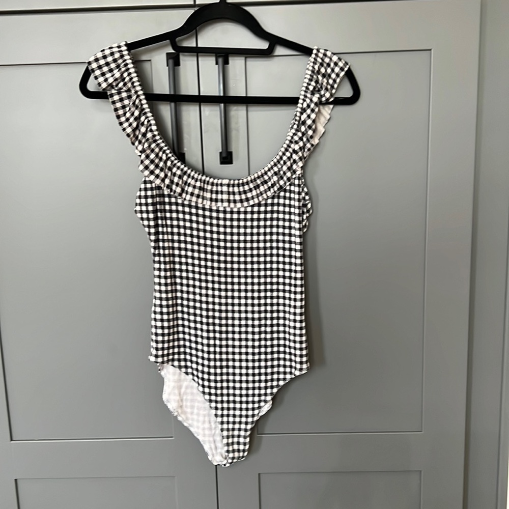 {Forever 21}Sz M Black/White Checkered Bodysuit